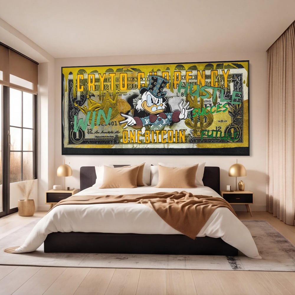 Tablou canvas cu tablou canvas cu donald duck si bitcoin, in rama de aluminiu negru, pe perete intr-un dormitor
